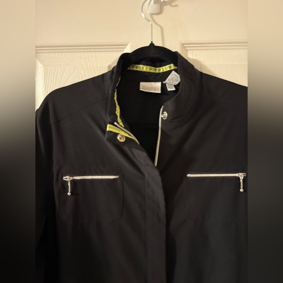 Zenergy by Chico’s black lightweight, long sleeve, zip front jacket size 3 = XL - Picture 2 of 10